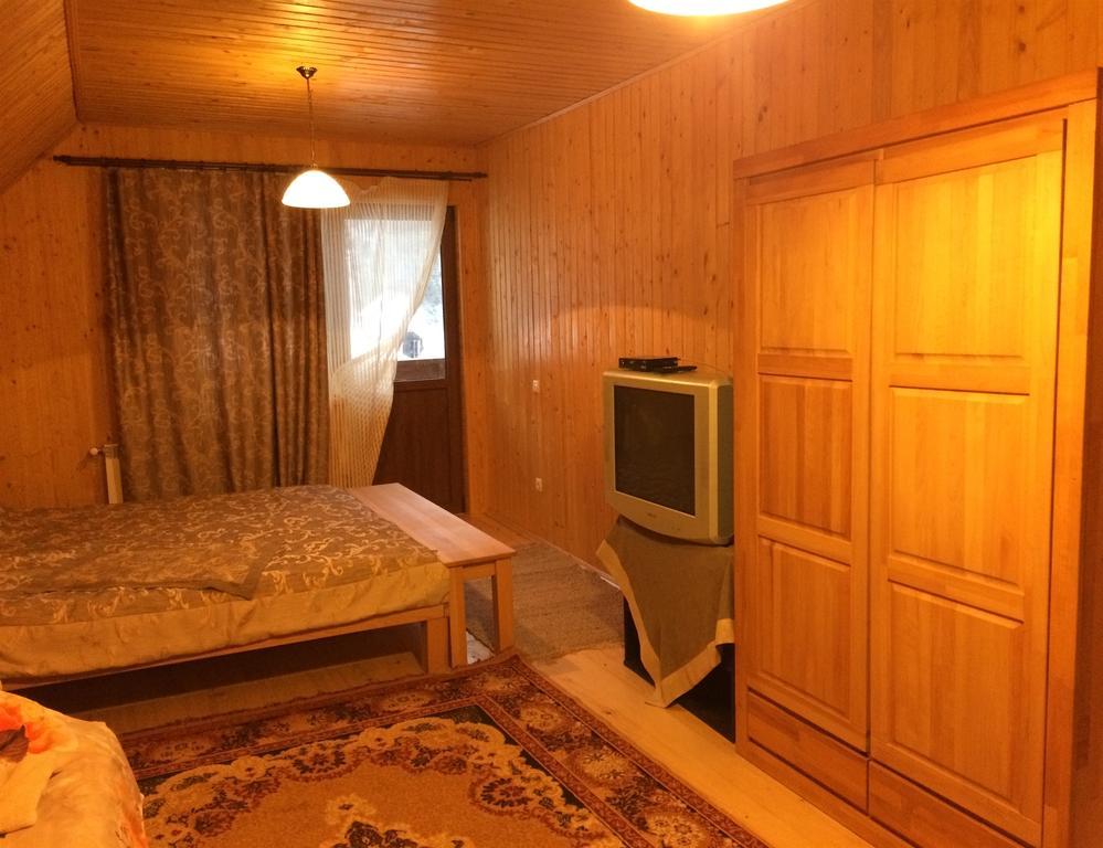 Guest House In Carpathians Migovo Exterior photo