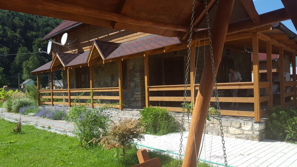 Guest House In Carpathians Migovo Exterior photo