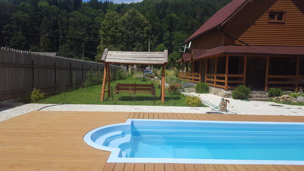 Guest House In Carpathians Migovo Exterior photo
